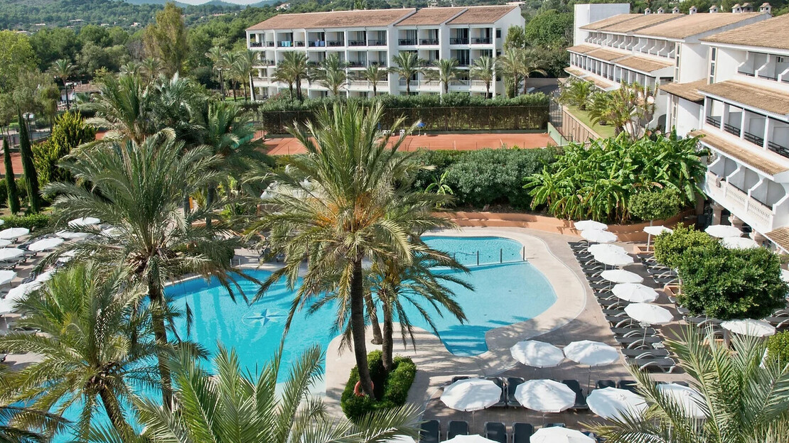 Beach Club Font De Sa Cala